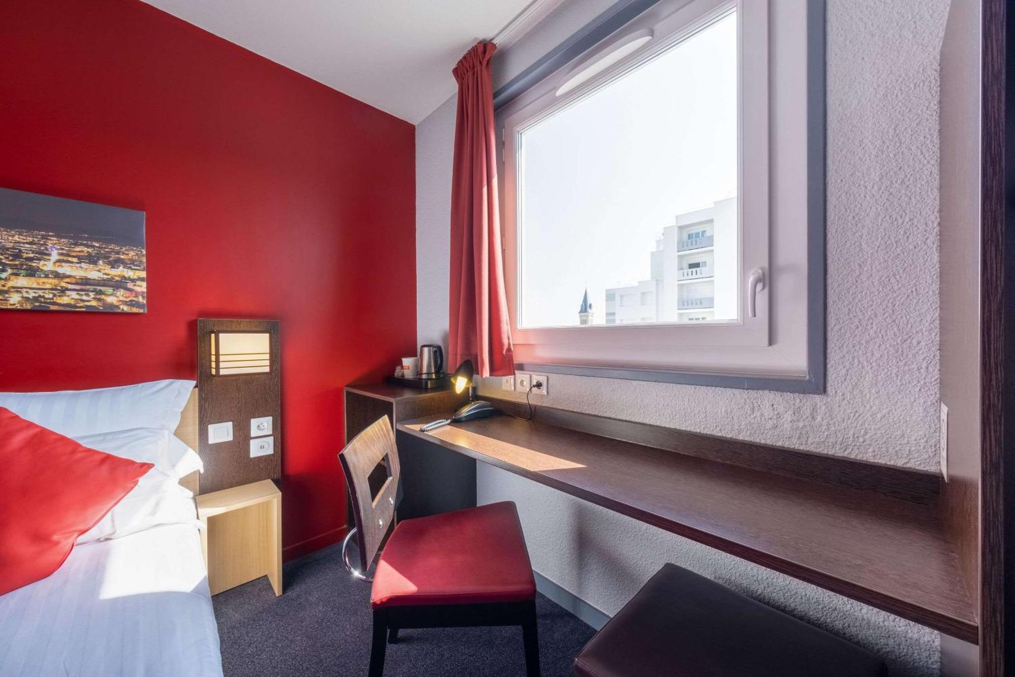 Comfort Hotel Clermont Saint Jacques Exterior foto