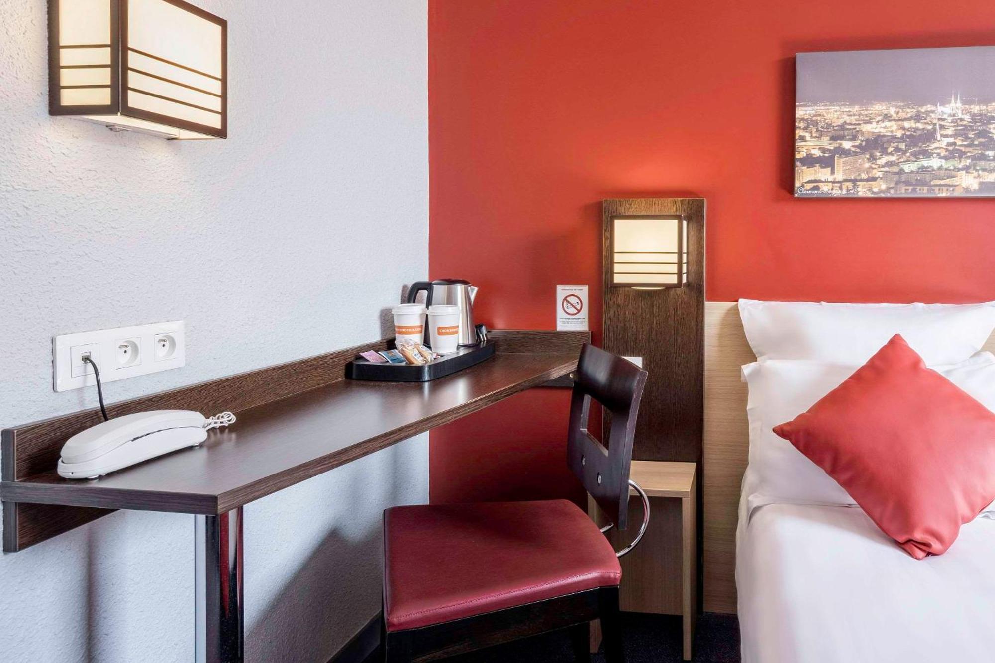 Comfort Hotel Clermont Saint Jacques Exterior foto